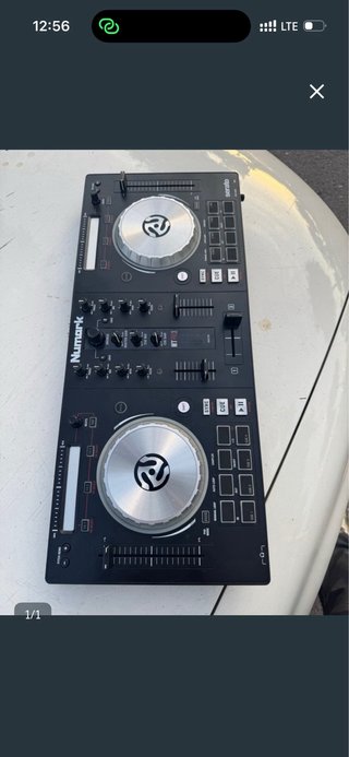 Numark Mixtrack Pro 3 DJ Controller