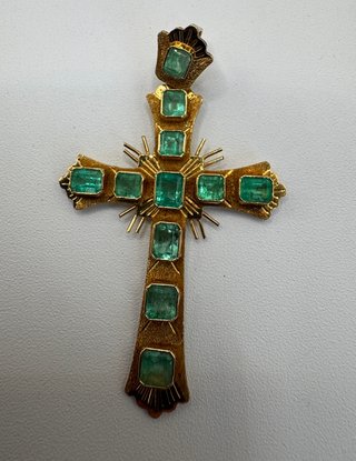 Colgante oro 18 kt esmeraldas