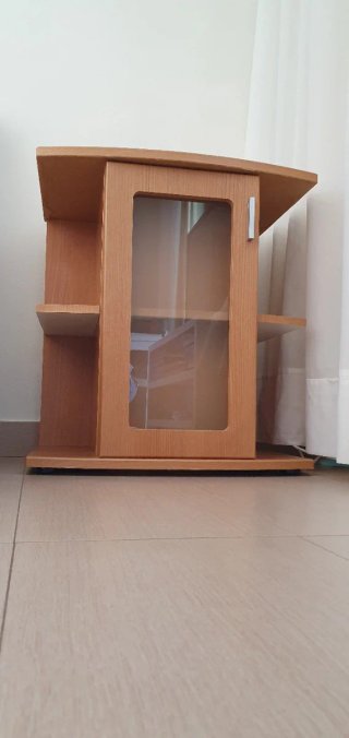 Mueble bajo lavabo con puerta cristal