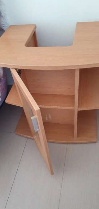 Mueble bajo lavabo con puerta cristal