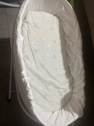 Moisés Cuna Mimbre con Soporte