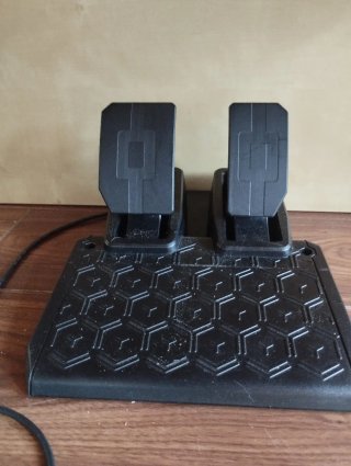 Volante Thrustmaster PS4