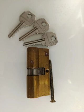 Cilindro Cerradura y Llaves