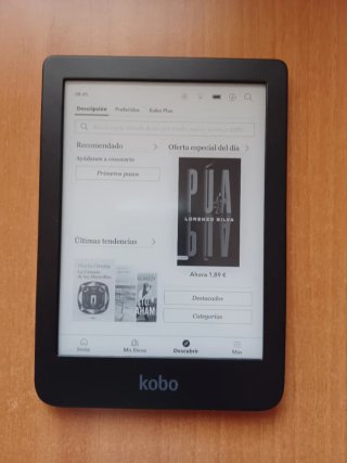 E-reader Kobo Clara HD con accessori