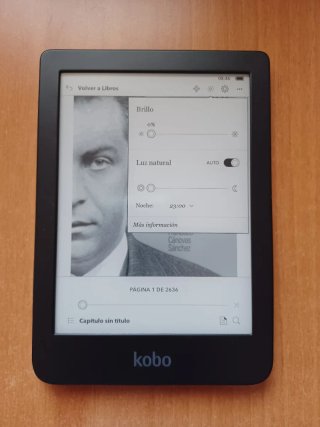 E-reader Kobo Clara HD con accessori