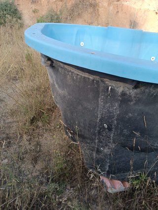 Piscina de poliéster enterrada