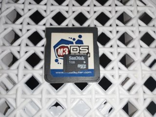 Cartucho M3 DS Simply + microSD 1GB