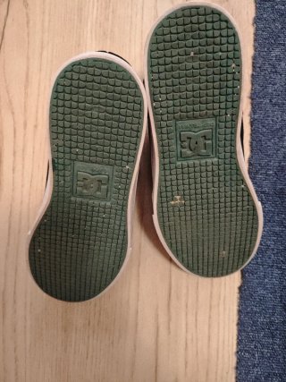 Zapatillas DC niño talla 36.