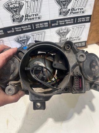 Faro Izquierdo Volkswagen Passat B6