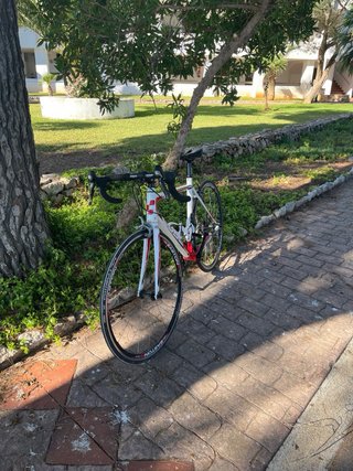 Bicicleta de carretera Cube