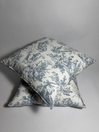 Set 2 Cuscini Arredo Toile de Jouy Blu e Bianco