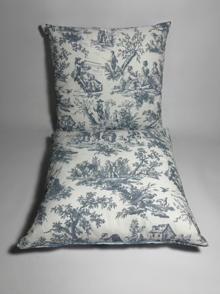 Set 2 Cuscini Arredo Toile de Jouy Blu e Bianco