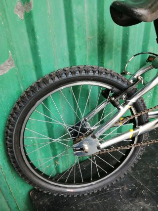 Bicicleta BMX Monty Plata
