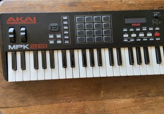 Akai MPK261 Teclado Controlador MIDI