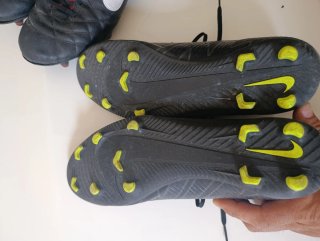 Botas de fútbol Nike Talla 44 y 44.5