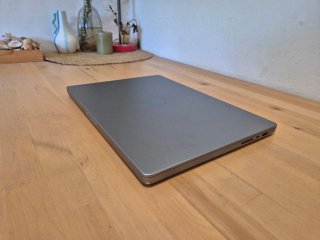 MacBook Pro 16 2023