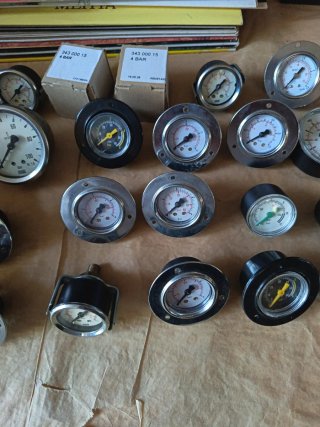 Lotto manometri vintage Wika Legris Joucomatic