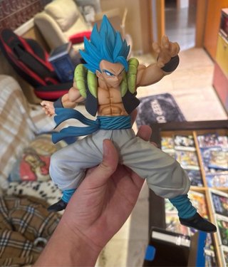 Funko Pop Tanjiro vs Rui y figura dragon ball