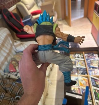 Funko Pop Tanjiro vs Rui y figura dragon ball