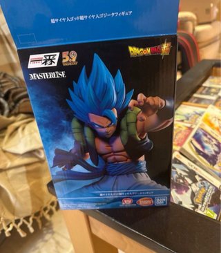 Funko Pop Tanjiro vs Rui y figura dragon ball