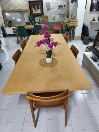 Mesa de comedor y sillas por separado