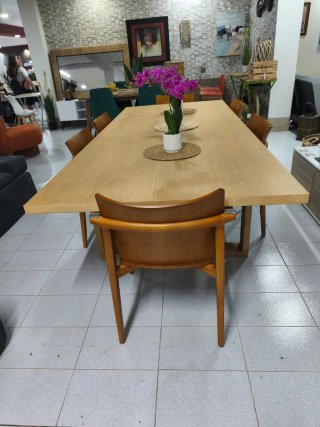 Mesa de comedor y sillas por separado