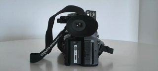 Videocámara Panasonic HC-X1000 y mochila transport