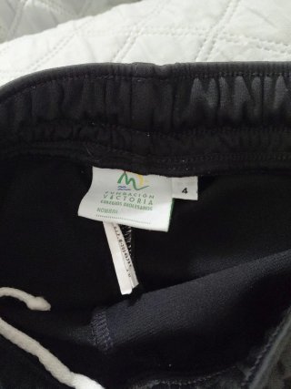 Pantalón corto Fundación Victoria Talla 4
