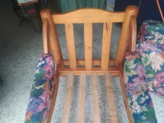 Sillón de madera maciza floral