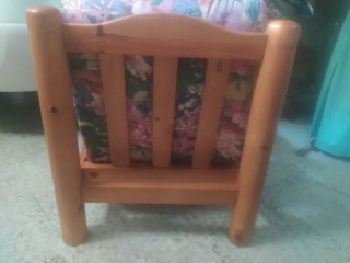 Sillón de madera maciza floral