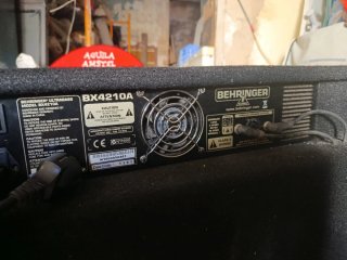 Altavoz Behringer Ultrabass BX4210A