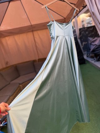 Vestido verde agua para invitada