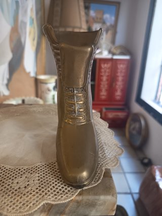 Bota decorativa de bronce
