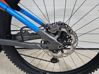 CUBE STEREO HYBRID 140 HPC SLT 750 ACTIONTEAM 29"