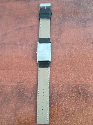 Reloj Seiko Tank Negro