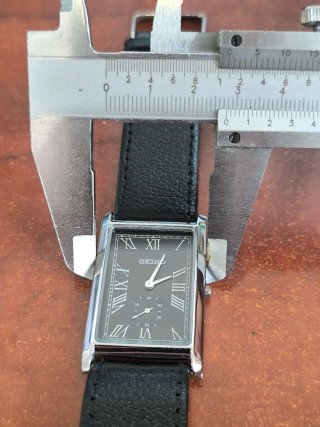 Reloj Seiko Tank Negro