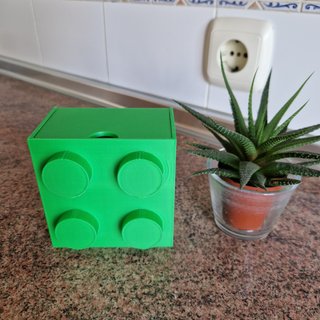 Cajita 4 espigas apilable VERDE