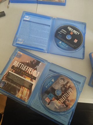 Pacchetto Giochi di Guerra PS4: Call of Duty e Battlefield