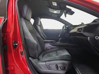 Lexus UX 300e Business