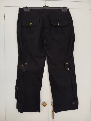 Pantalón cargo negro con cremalleras