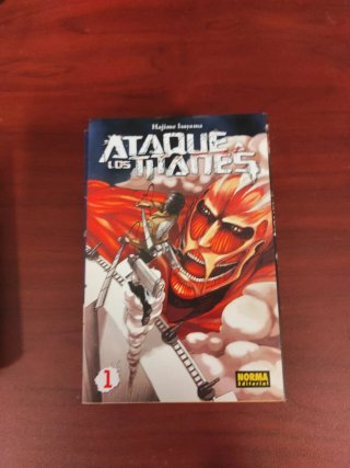 Ataque a los titanes + Antes de la caída