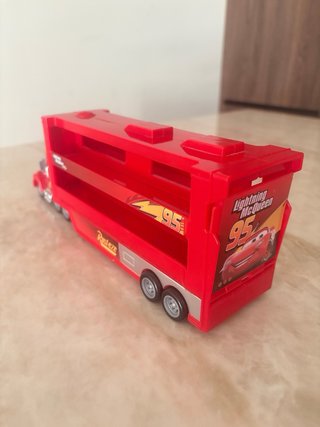 Camión Mack de Rayo McQueen