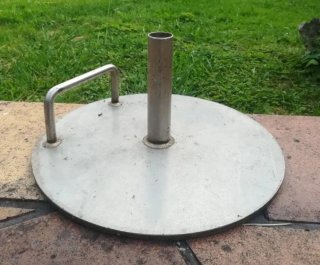 Base sombrilla galvanizada con asa