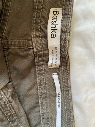Minifalda cargo Bershka color militar