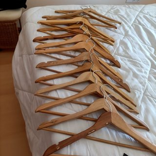 15 Perchas de Madera Natural