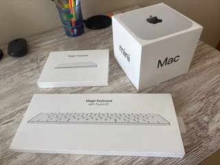 Mac Mini M4 512GB 16GB RAM + Teclat + Trackpad de Segunda mano por