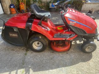 Tractor  Toro DH 140 13CV hidrostatico ,electroman