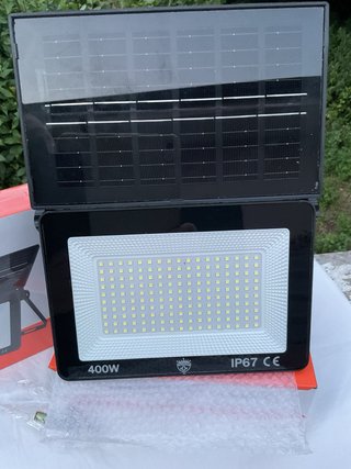 2 faretti solari LED 400W
