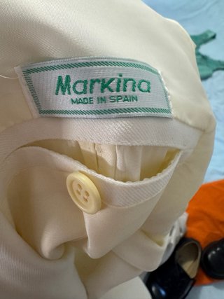 Traje de comunión blanco y dorado para niño