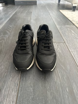 Zapatillas Zara negras y doradas